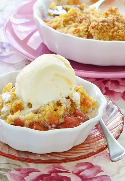 Rhubarb crumble served with a scoop of ice cream